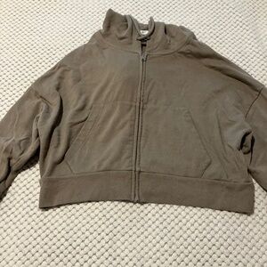 Garage cropped full zip